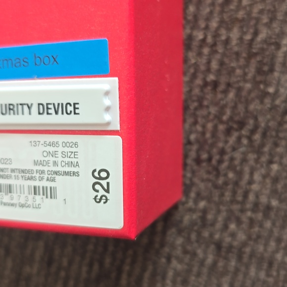 MONET SPARKLING HOLIDAY PIN WITH GIFT BOX - Picture 10 of 10